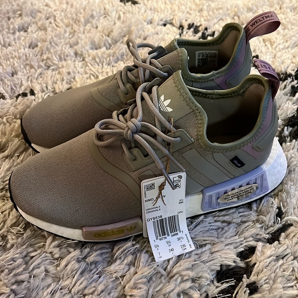 Adidas Originals NMD_R1 Shoes